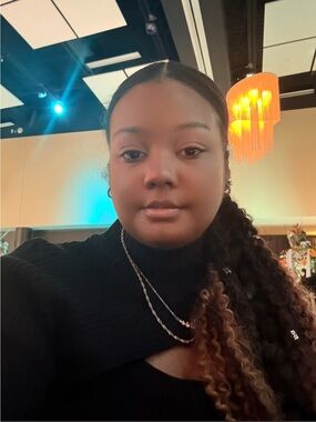 Meet your Posher, Dionna